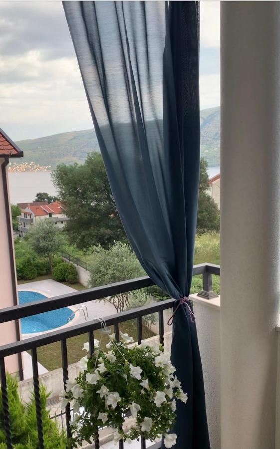 Lastochka.Mne Apartments Baošići Esterno foto