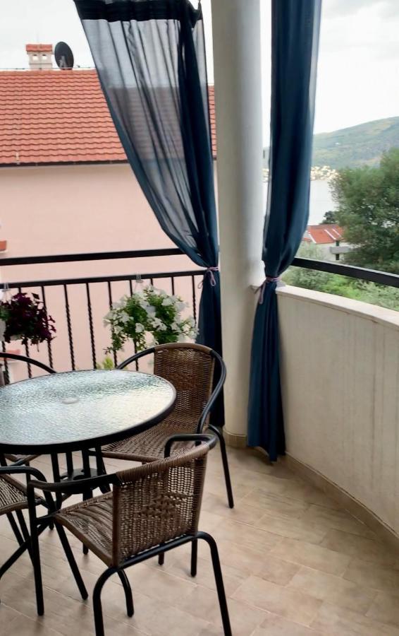 Lastochka.Mne Apartments Baošići Esterno foto