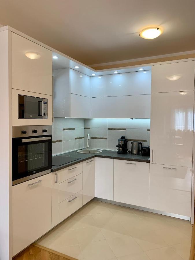 Lastochka.Mne Apartments Baošići Esterno foto