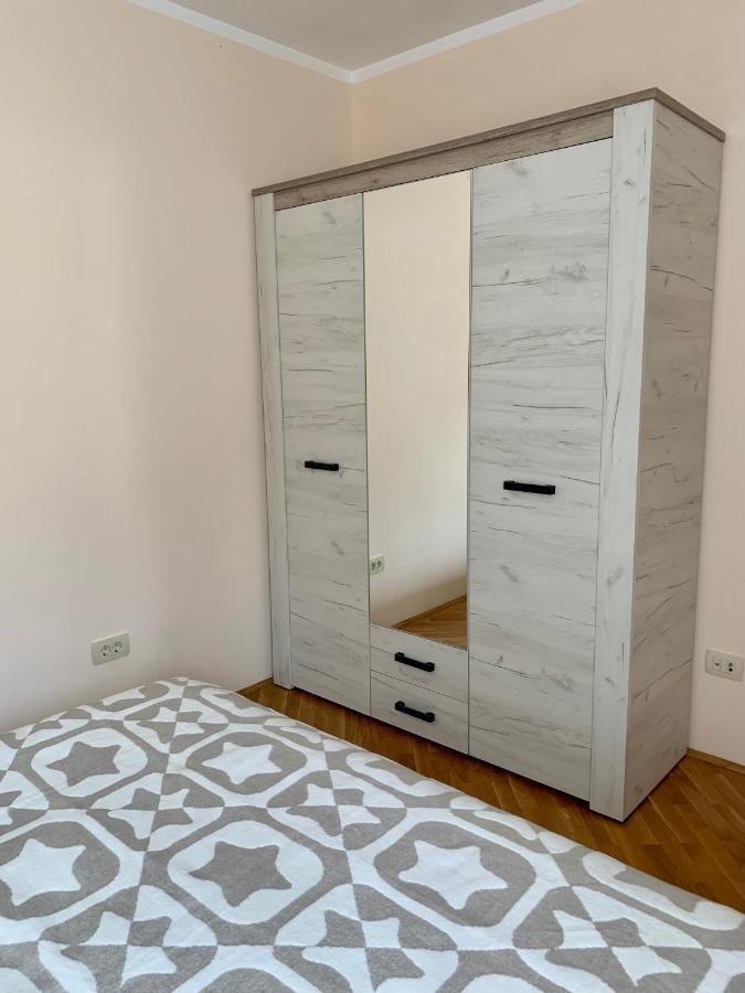 Lastochka.Mne Apartments Baošići Esterno foto