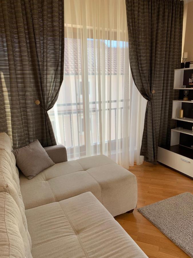 Lastochka.Mne Apartments Baošići Esterno foto