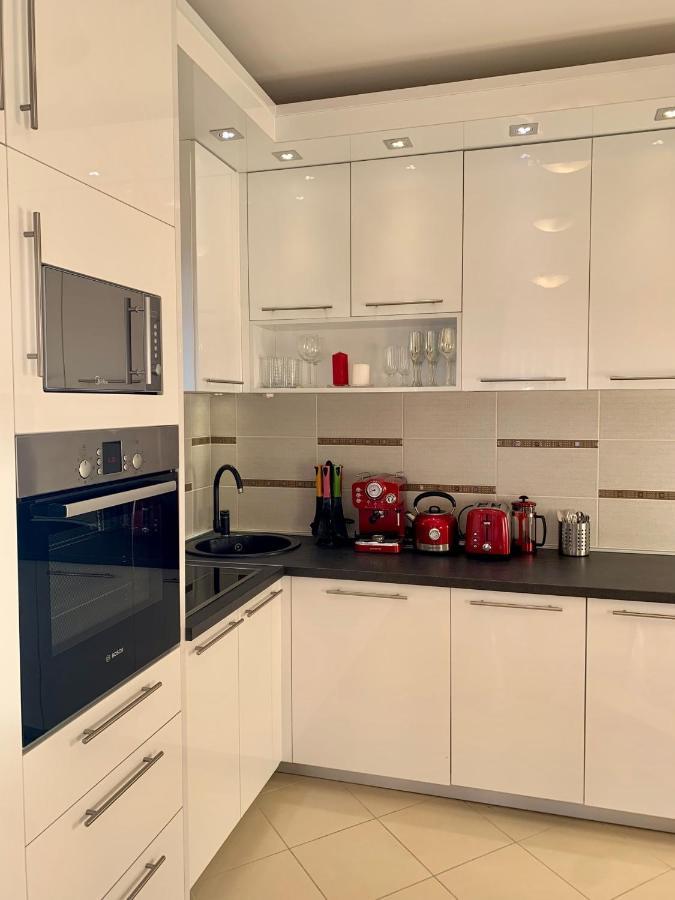 Lastochka.Mne Apartments Baošići Esterno foto