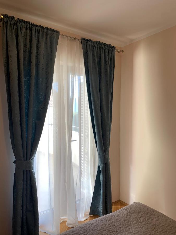Lastochka.Mne Apartments Baošići Esterno foto